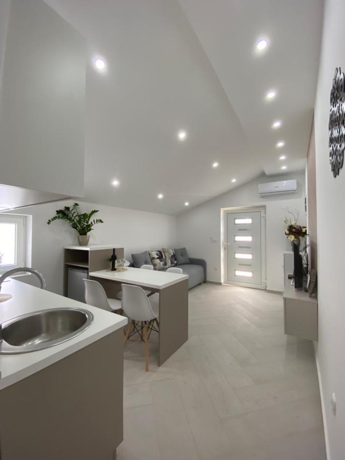 Mavalux Apartments Tivat Exterior photo