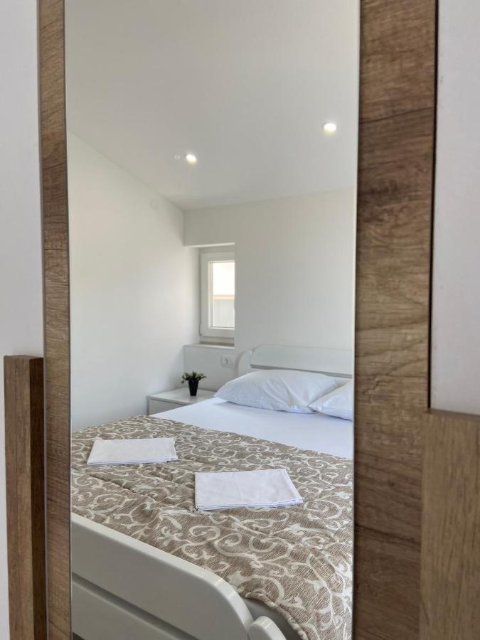 Mavalux Apartments Tivat Exterior photo